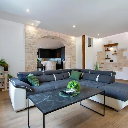 Mateo * Rovinjsko Selo