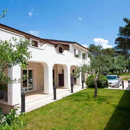 Mateo Rovinjsko Selo