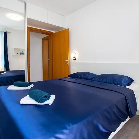 Mateo アパート ロヴィンスコ・セロ