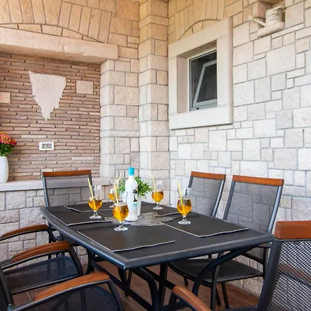 Mateo * ロヴィンスコ・セロ